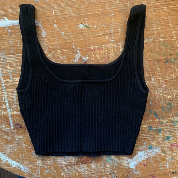 Babaton Sculpt Knit Cropped Tank - Picture 3 of 4